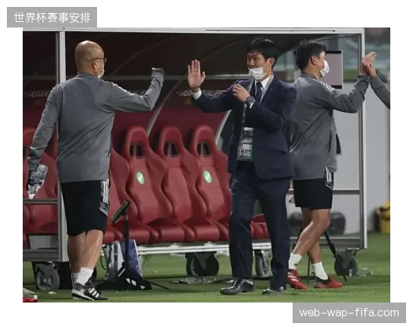 小川航基终场前上演绝杀,日本队凭借整体传控优势一球小胜冰岛队 小川航基终场前上演绝杀,日本队凭借整体传控优势一球小胜冰岛队